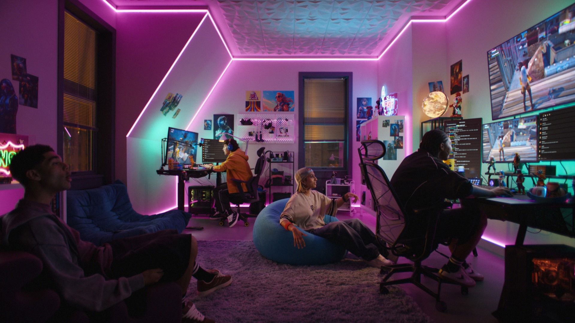 Amazon Web Services (AWS) arızası oyun dünyasını vurdu. Roblox ve Epic Games hizmetlerinde de kesinti yaşandı.