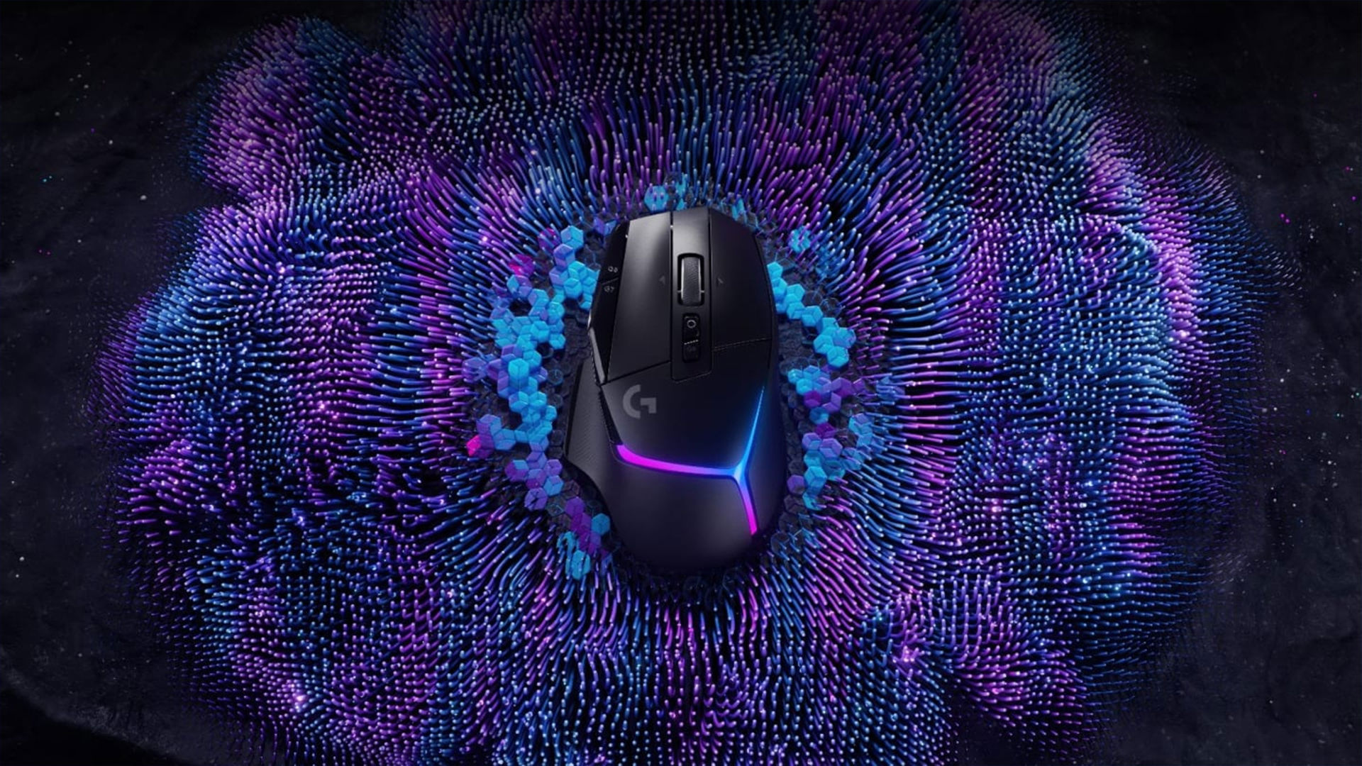 Logitech G502 X PLUS, yenilenen ergonomik kavrama yapısı ve Lightforce hibrit anahtarlarıyla performans odaklı oyuncuların radarına girmeyi hedefliyor.