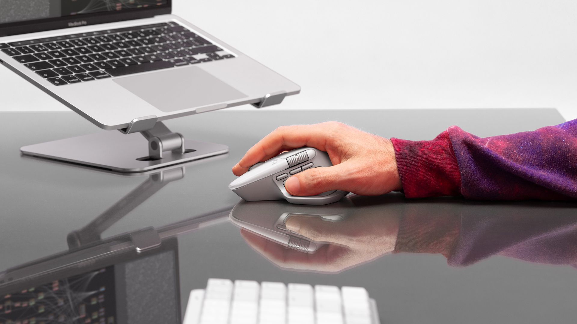 Logitech, yaratıcı profesyonellere, yazılımcılara, tasarımcılara üstün kontrol ve verimlilik sunmak için tasarlanan yeni nesil mouse’u MX Master 4’ü tanıttı.