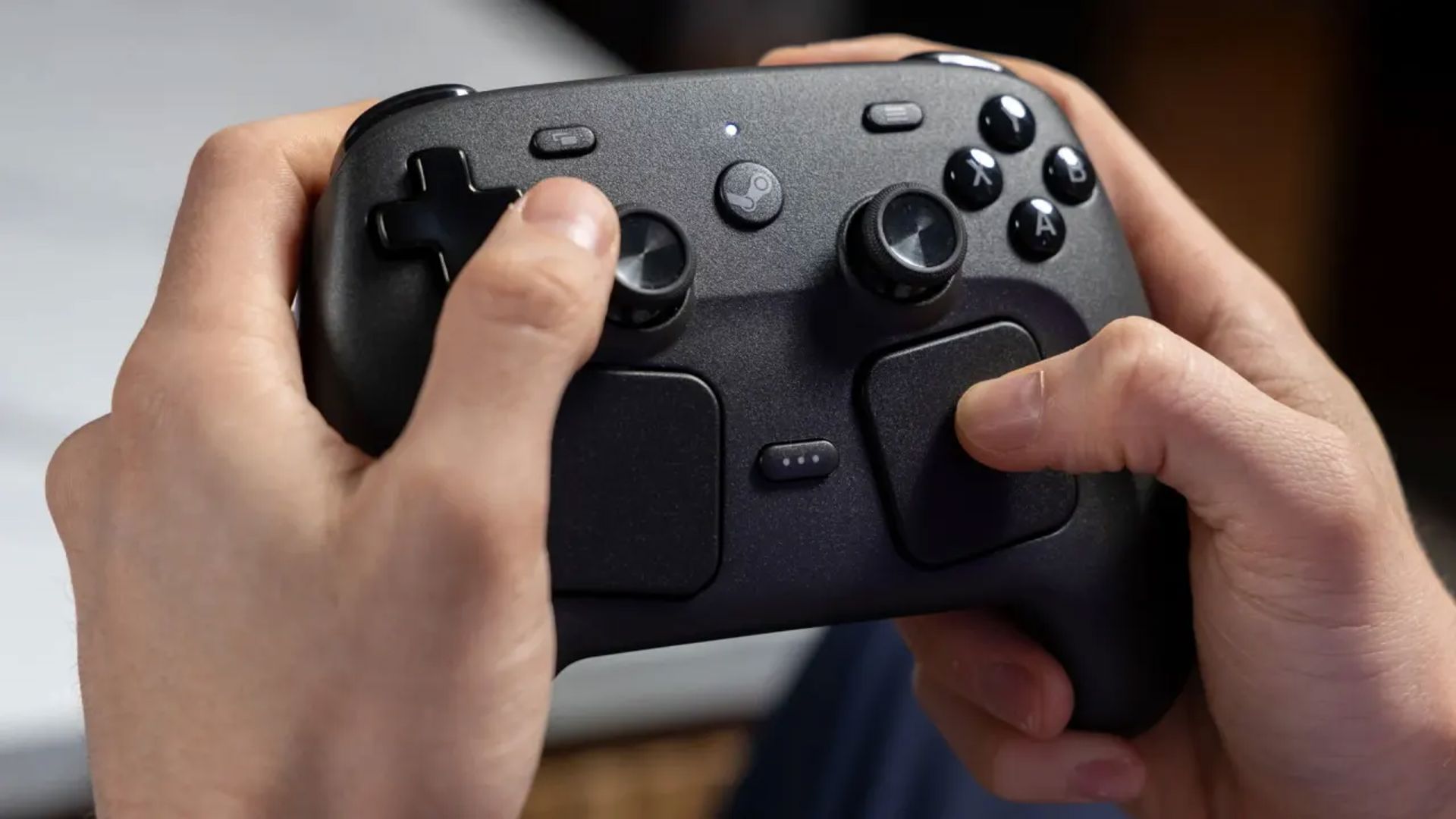 Steam Controller lansmandan 30 dakika sonra tükendi